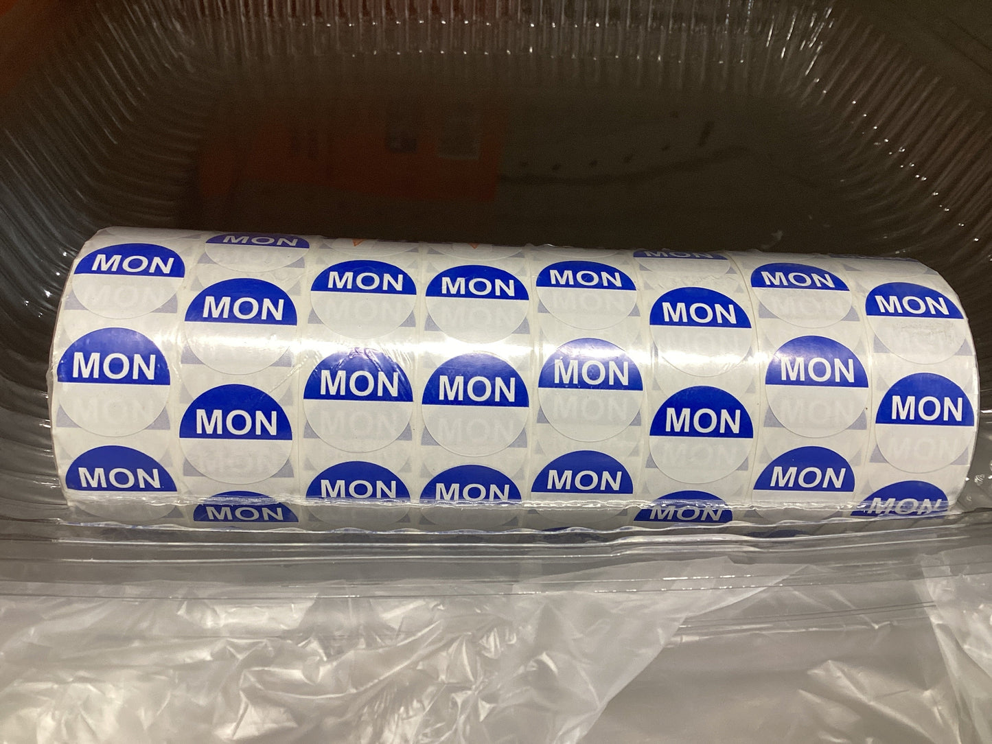 Lable /1000 per roll - Mon Round